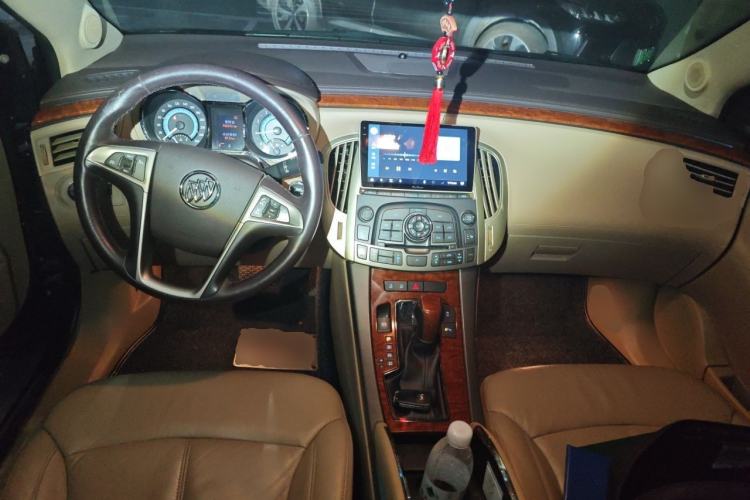 Used Buick LaCrosse 2012 2.4L SIDI Haoya Edition Center Console