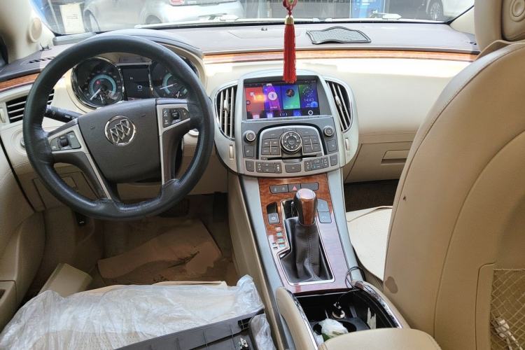 Used Buick LaCrosse 2012 2.4L SIDI Haoya Edition Center Console