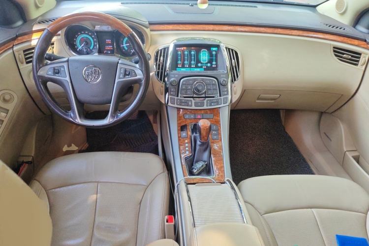 Used Buick LaCrosse 2012 2.4L SIDI Luxury Edition Center Console