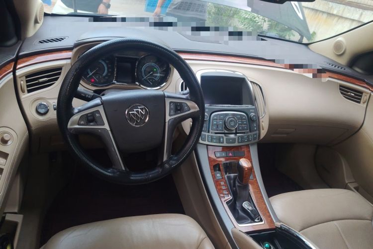 Used Buick LaCrosse 2012 2.4L SIDI Luxury Edition Center Console