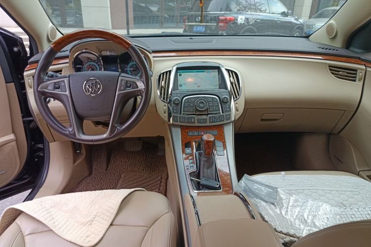 Used Buick LaCrosse 2012 2.4L SIDI Luxury Edition Center Console