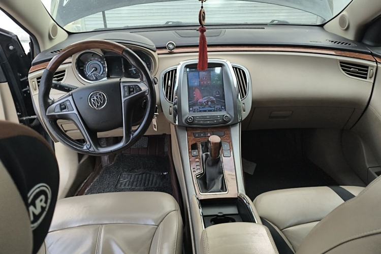 Used Buick LaCrosse 2012 2.4L SIDI Comfort Edition Center Console