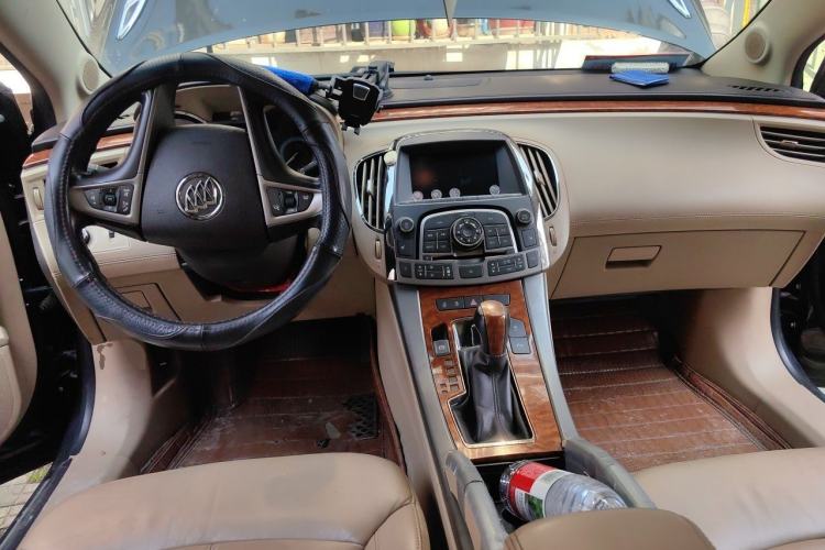 Used Buick LaCrosse 2012 2.4L SIDI Haoya Edition Center Console