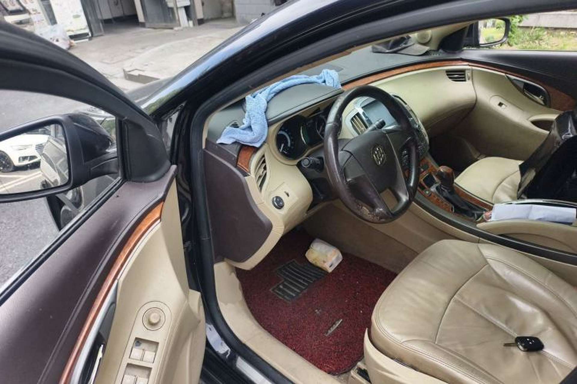 Used Buick LaCrosse 2012 2.4L SIDI Elegant Edition Driver Seat