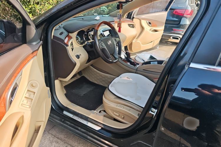 Used Buick LaCrosse 2012 2.4L SIDI Luxury Edition Driver Seat