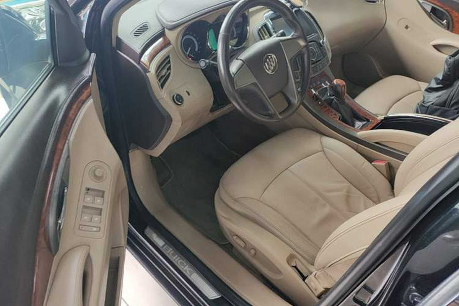 Used Buick LaCrosse 2012 2.4L SIDI Elegant Edition Driver Seat