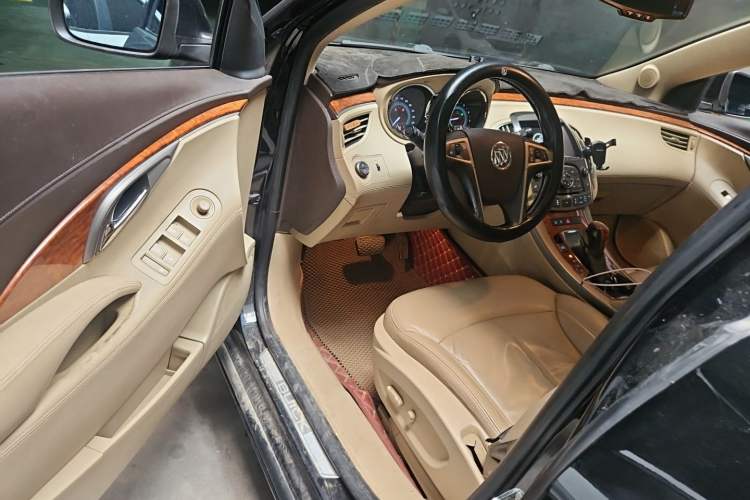 Used Buick LaCrosse 2012 2.4L SIDI Haoya Edition Driver Seat