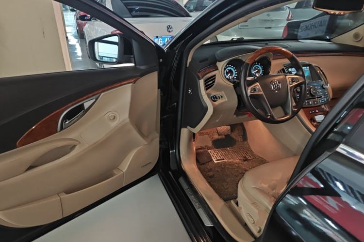 Used Buick LaCrosse 2012 2.4L SIDI Luxury Edition Driver Seat