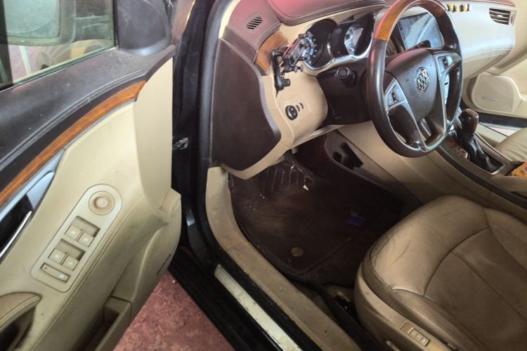 Used Buick LaCrosse 2012 2.4L SIDI Luxury Edition Driver Seat