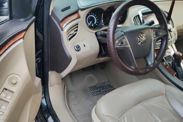 Used Buick LaCrosse 2012 2.4L SIDI Haoya Edition Driver Seat