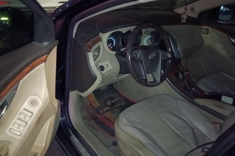 Used Buick LaCrosse 2012 2.4L SIDI Elegant Edition Driver Seat