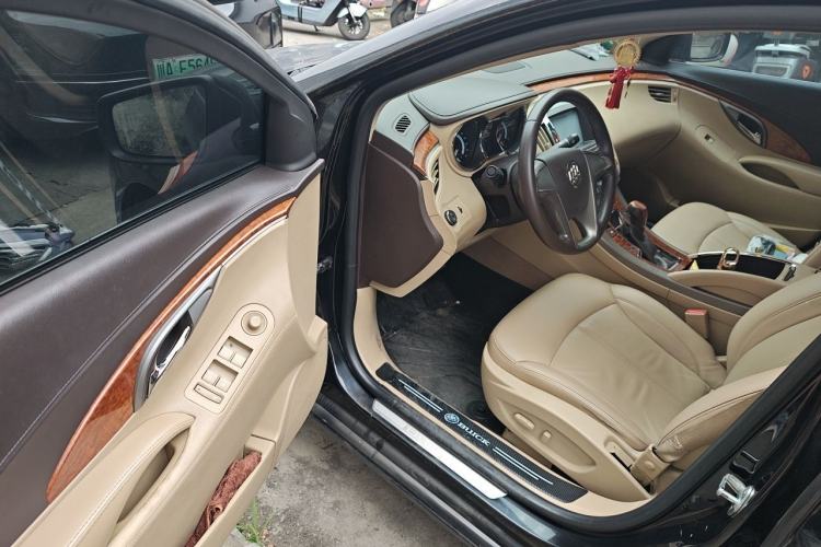 Used Buick LaCrosse 2012 2.4L SIDI Comfort Edition Driver Seat
