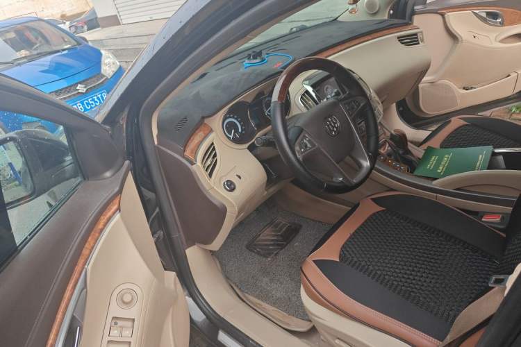Used Buick LaCrosse 2012 2.4L SIDI Luxury Edition Driver Seat