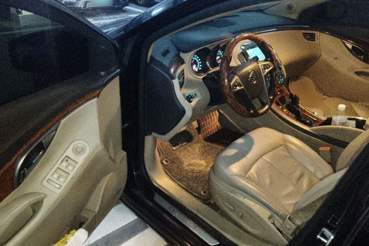 Used Buick LaCrosse 2012 2.4L SIDI Luxury Edition Driver Seat