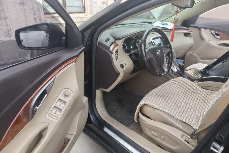 Used Buick LaCrosse 2012 2.4L SIDI Elegant Edition Driver Seat