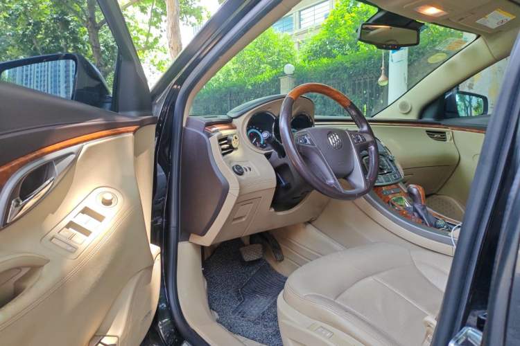 Used Buick LaCrosse 2012 2.4L SIDI Luxury Edition Driver Seat
