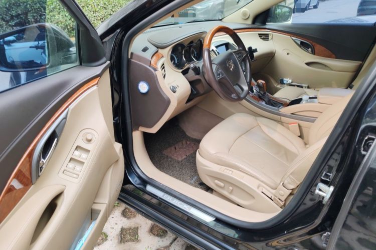 Used Buick LaCrosse 2012 2.4L SIDI Luxury Edition Driver Seat
