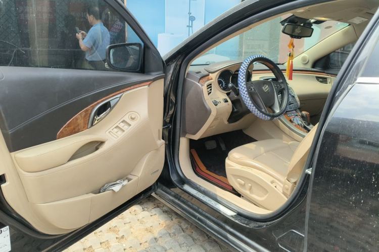 Used Buick LaCrosse 2012 2.4L SIDI Luxury Edition Driver Seat