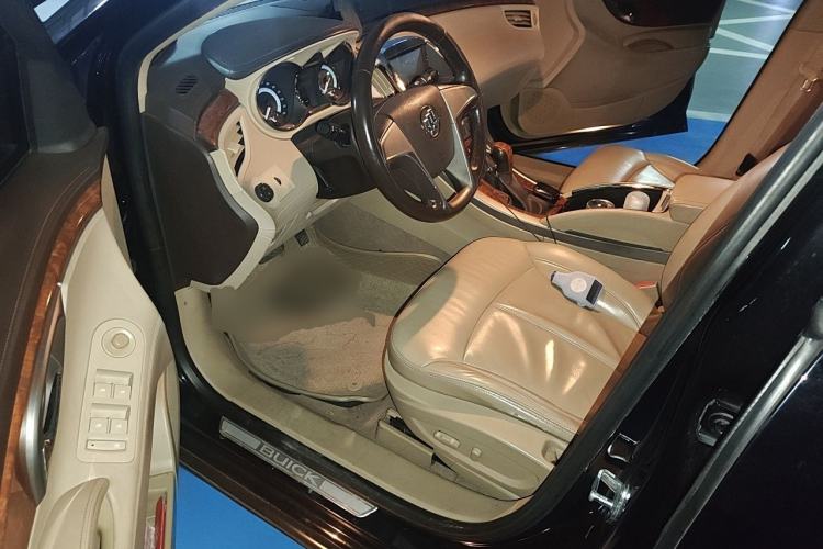 Used Buick LaCrosse 2012 2.4L SIDI Luxury Edition Driver Seat