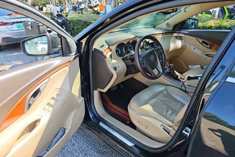 Used Buick LaCrosse 2012 eAssist 2.4L Luxury Edition Driver Seat