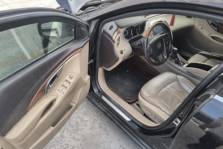 Used Buick LaCrosse 2012 2.4L SIDI Comfort Edition Driver Seat
