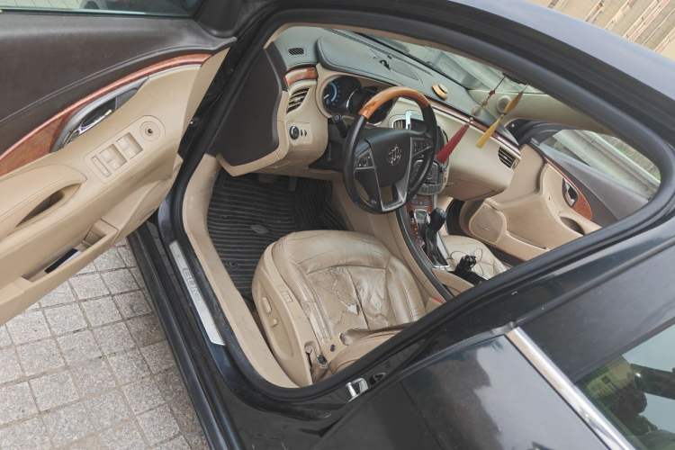 Used Buick LaCrosse 2012 2.4L SIDI Luxury Edition Driver Seat