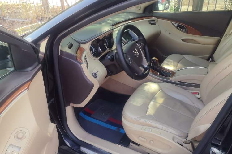 Used Buick LaCrosse 2012 2.4L SIDI Luxury Edition Driver Seat