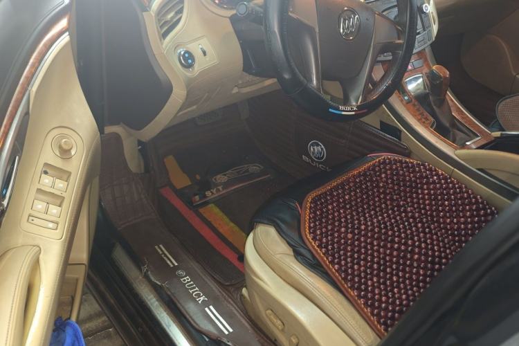Used Buick LaCrosse 2012 2.4L SIDI Elegant Edition Driver Seat