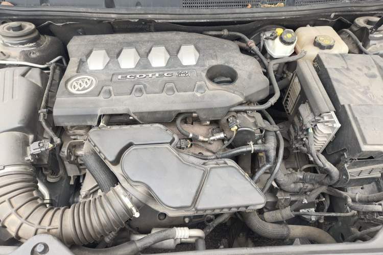 Used Buick LaCrosse 2012 2.4L SIDI Haoya Edition Engine Bay