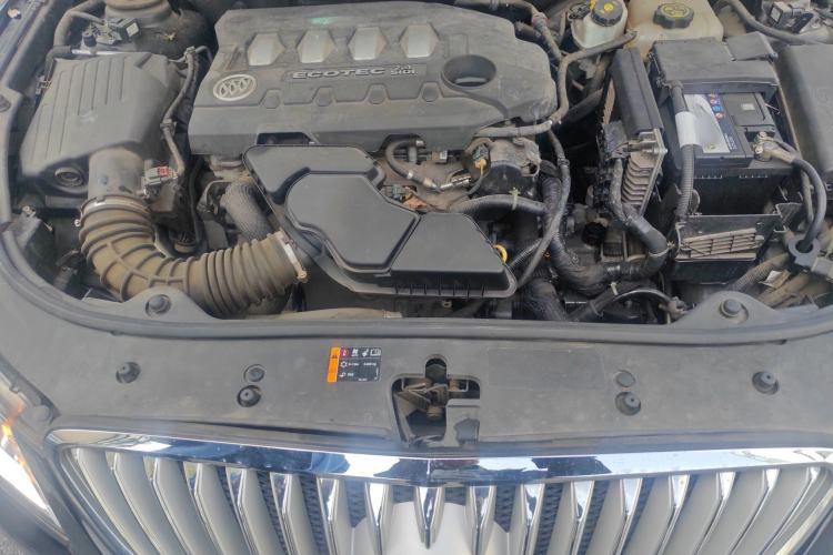 Used Buick LaCrosse 2012 2.4L SIDI Luxury Edition Engine Bay