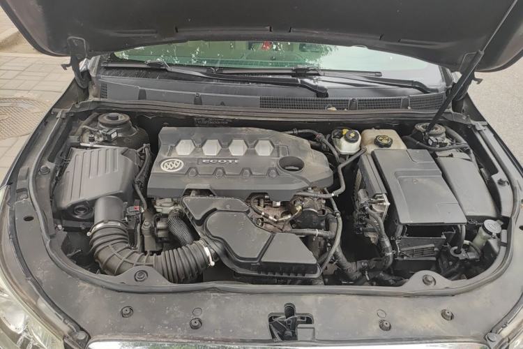 Used Buick LaCrosse 2012 2.4L SIDI Luxury Edition Engine Bay