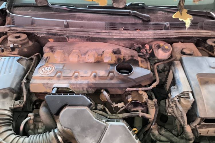Used Buick LaCrosse 2012 2.4L SIDI Luxury Edition Engine Bay