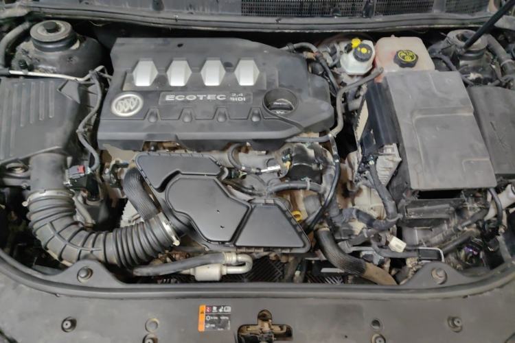Used Buick LaCrosse 2012 2.4L SIDI Elegant Edition Engine Bay