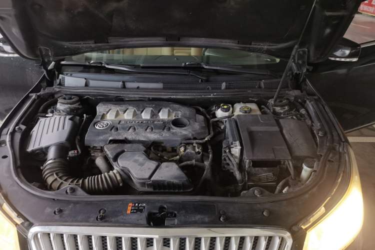 Used Buick LaCrosse 2012 2.4L SIDI Comfort Edition Engine Bay