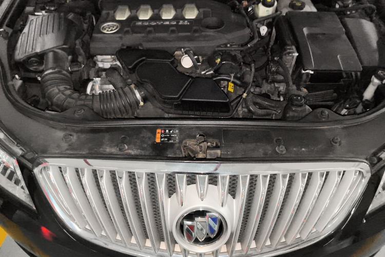 Used Buick LaCrosse 2012 2.4L SIDI Luxury Edition Engine Bay