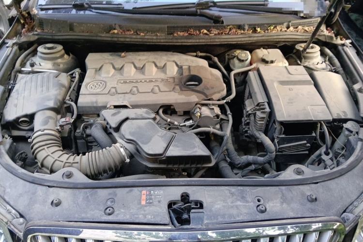 Used Buick LaCrosse 2012 2.4L SIDI Elegant Edition Engine Bay