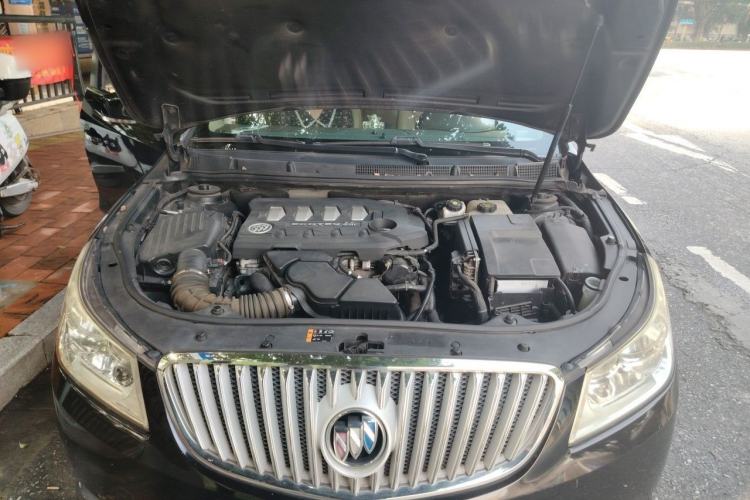 Used Buick LaCrosse 2012 2.4L SIDI Comfort Edition Engine Bay