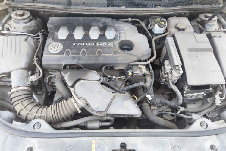 Used Buick LaCrosse 2012 2.4L SIDI Haoya Edition Engine Bay