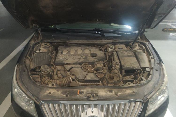 Used Buick LaCrosse 2012 2.4L SIDI Elegant Edition Engine Bay