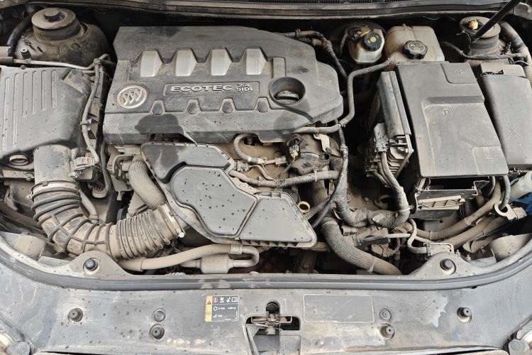 Used Buick LaCrosse 2012 2.4L SIDI Comfort Edition Engine Bay
