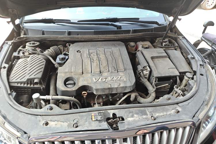 Used Buick LaCrosse 2012 3.0L Flagship Edition Engine Bay