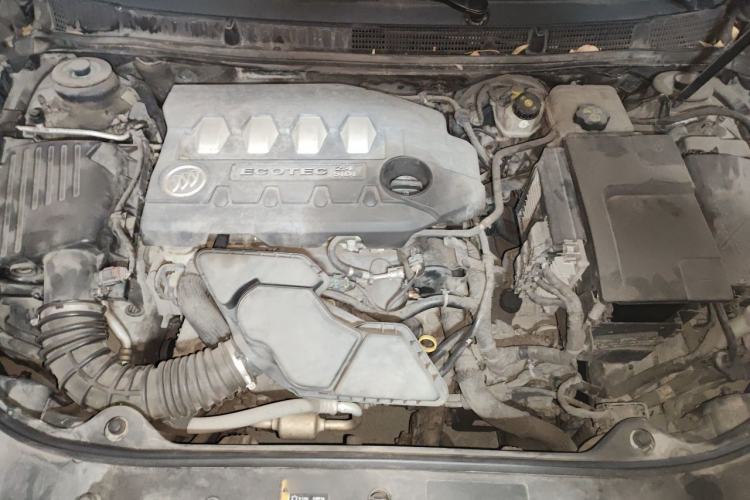 Used Buick LaCrosse 2012 2.4L SIDI Elegant Edition Engine Bay