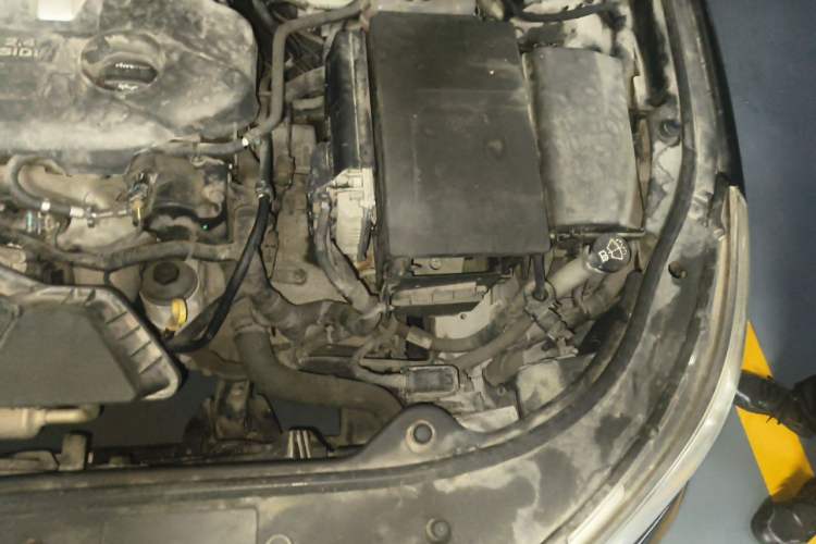 Used Buick LaCrosse 2012 2.4L SIDI Elegant Edition Engine Bay Left