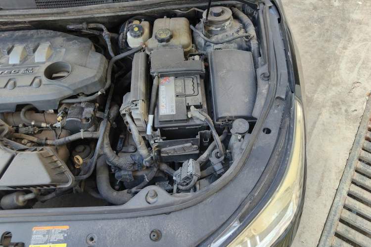 Used Buick LaCrosse 2012 2.4L SIDI Haoya Edition Engine Bay Left