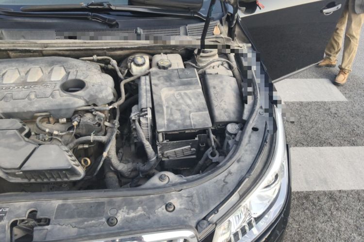 Used Buick LaCrosse 2012 2.4L SIDI Haoya Edition Engine Bay Left
