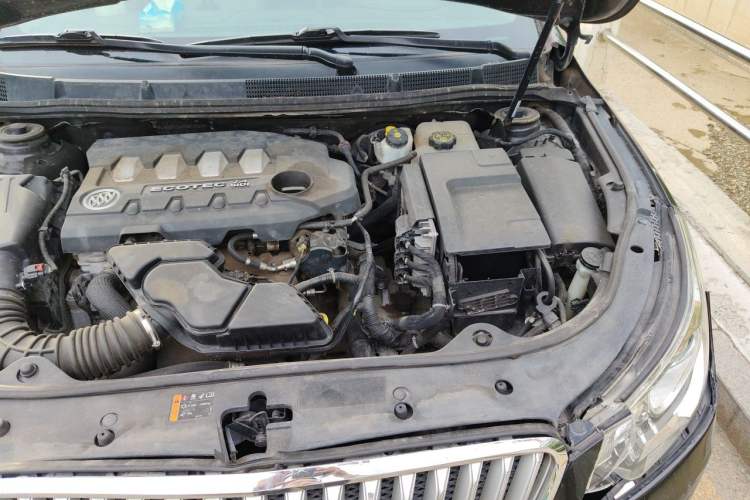 Used Buick LaCrosse 2012 2.4L SIDI Haoya Edition Engine Bay Left