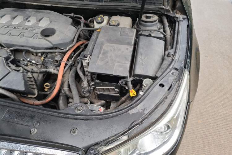 Used Buick LaCrosse 2012 eAssist 2.4L Luxury Edition Engine Bay Left