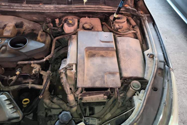 Used Buick LaCrosse 2012 2.4L SIDI Luxury Edition Engine Bay Left