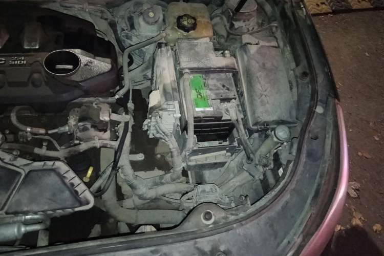 Used Buick LaCrosse 2012 2.4L SIDI Elegant Edition Engine Bay Left