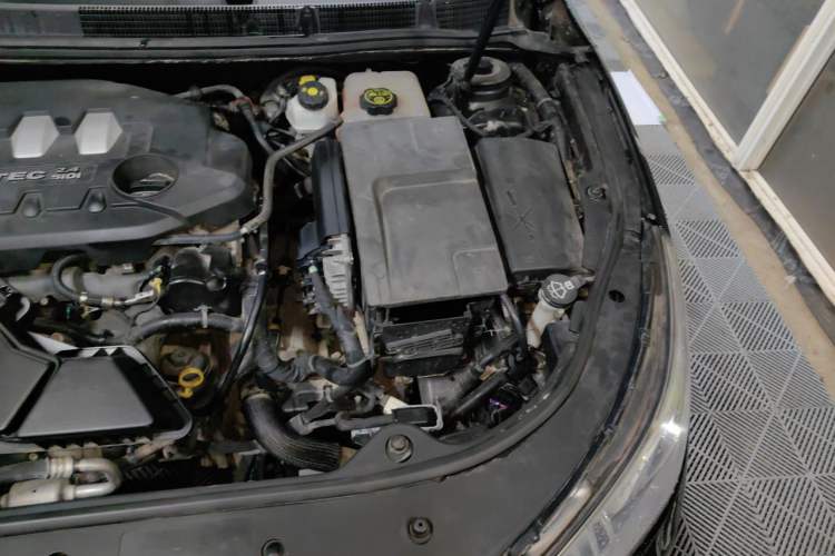 Used Buick LaCrosse 2012 2.4L SIDI Elegant Edition Engine Bay Left